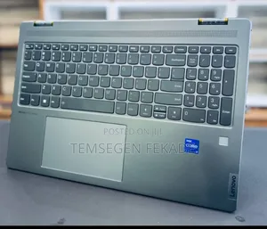 New Laptop Lenovo Yoga 7i 16GB Intel Core i7 SSD 512GB