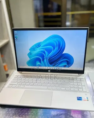 New Laptop HP Pavilion 15 8GB Intel Core i5 SSD 512GB