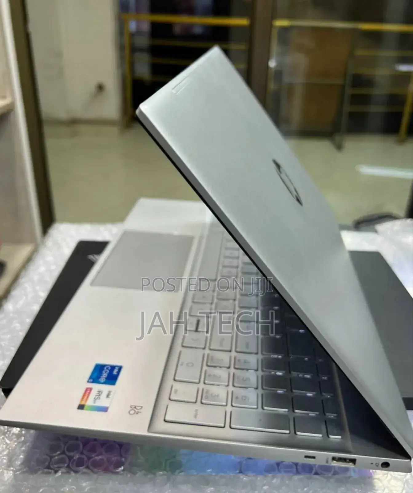 New Laptop HP Pavilion 15 8GB Intel Core i5 SSD 512GB