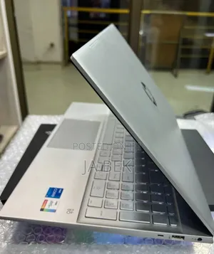 New Laptop HP Pavilion 15 8GB Intel Core i5 SSD 512GB