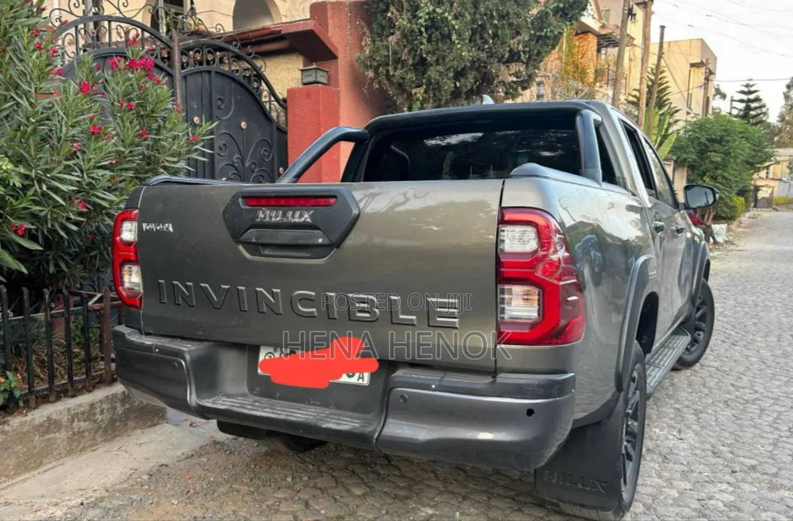 Toyota Hilux 2022 Gray