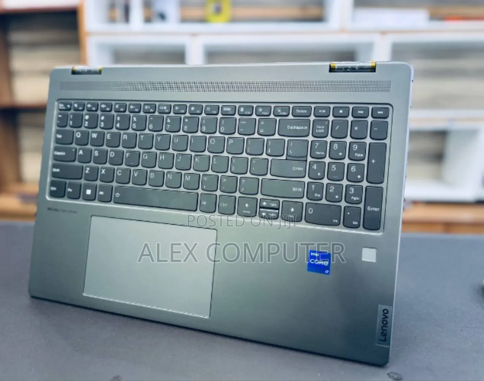 New Laptop Lenovo Yoga 7i 16GB Intel Core i7 SSD 512GB