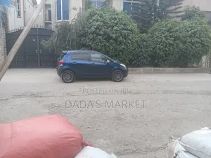 Toyota Yaris 2010 Blue