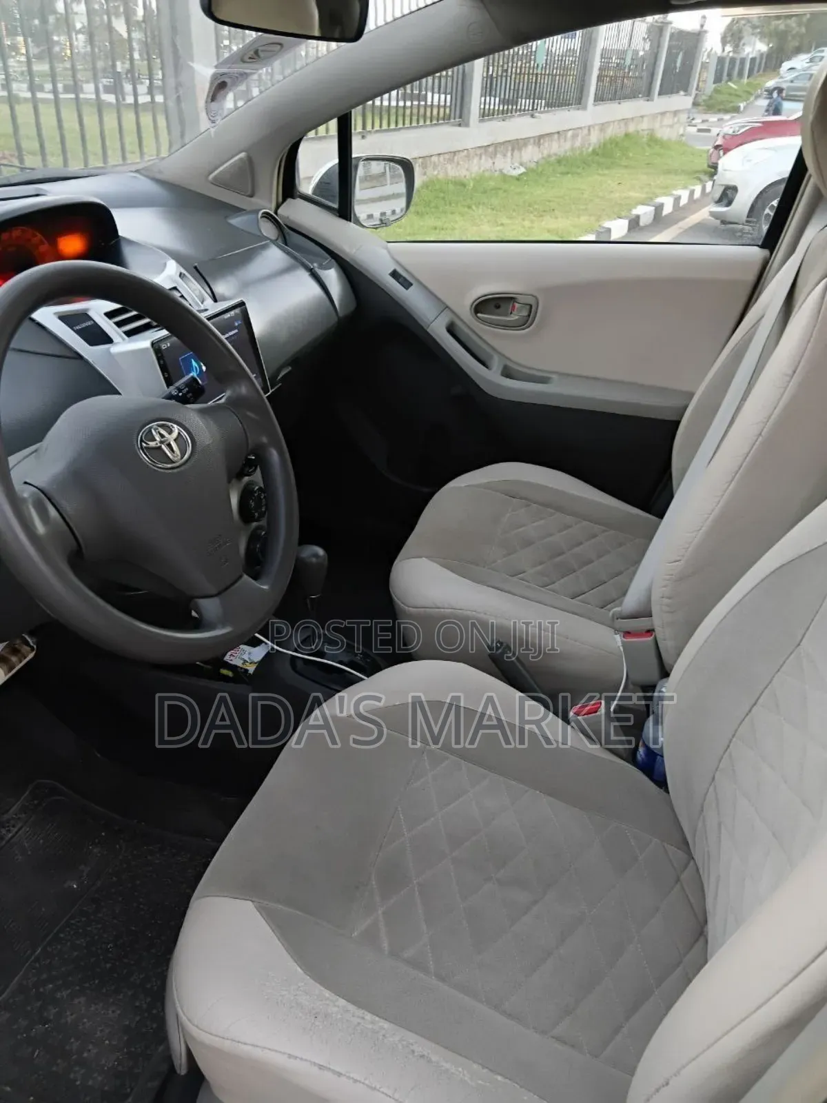 Toyota Yaris 2010 Blue