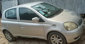 Toyota Yaris 2004 Silver