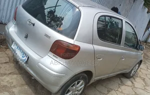 Toyota Yaris 2004 Silver
