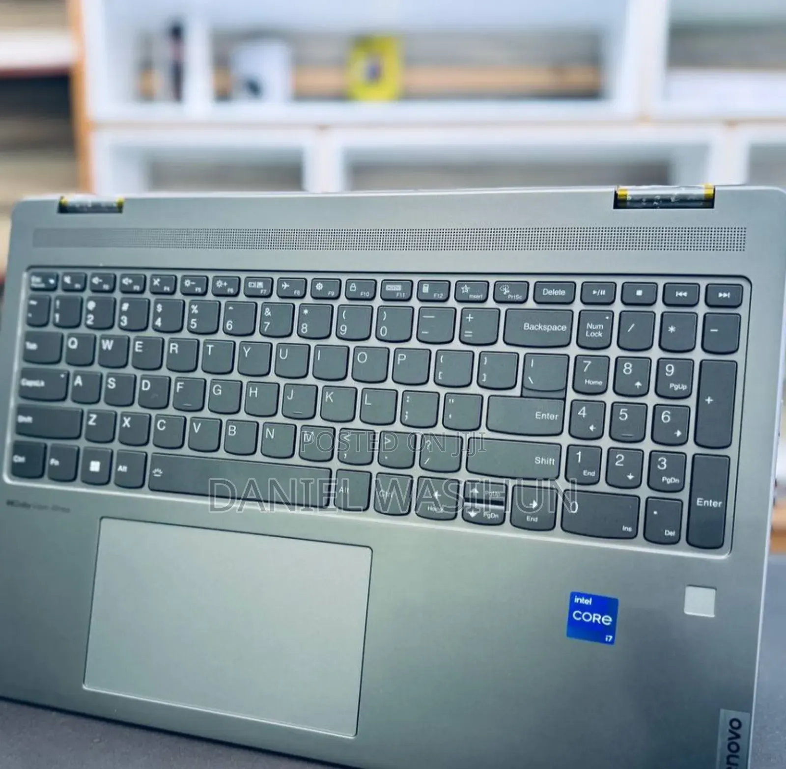 New Laptop Lenovo Yoga 7i 16GB Intel Core i7 SSD 512GB