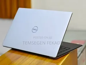 New Laptop Dell XPS 13 8GB Intel Core i5 SSD 512GB