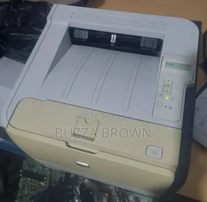 Hp Laserjet P2055d በጥሩ ሁኔታ ላይ ያለ ፕሪንተር - በጣም ጥቂት የታተመበት (40210 ገጾች ብቻ)
