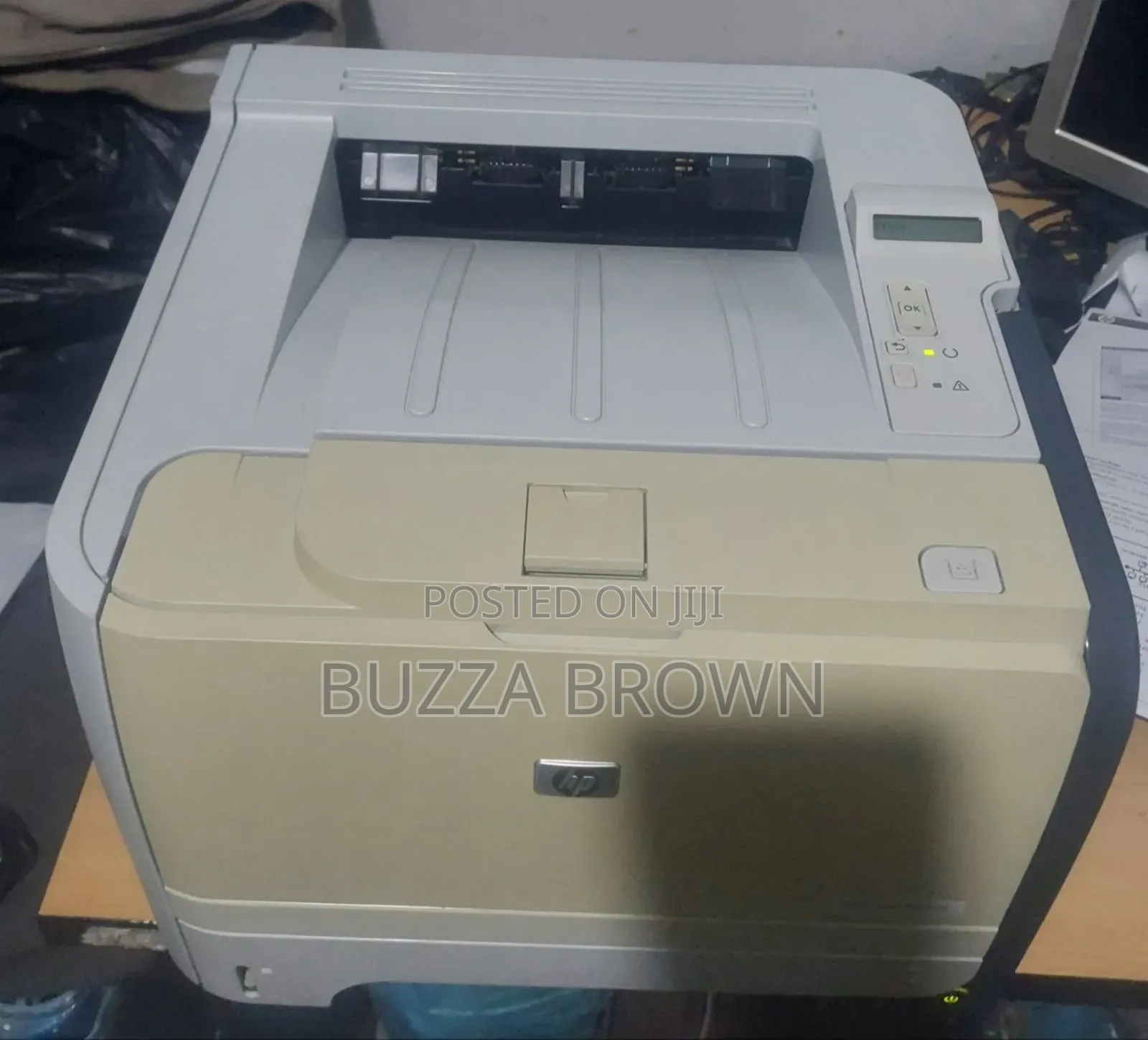 Hp Laserjet P2055d በጥሩ ሁኔታ ላይ ያለ ፕሪንተር - በጣም ጥቂት የታተመበት (40210 ገጾች ብቻ)