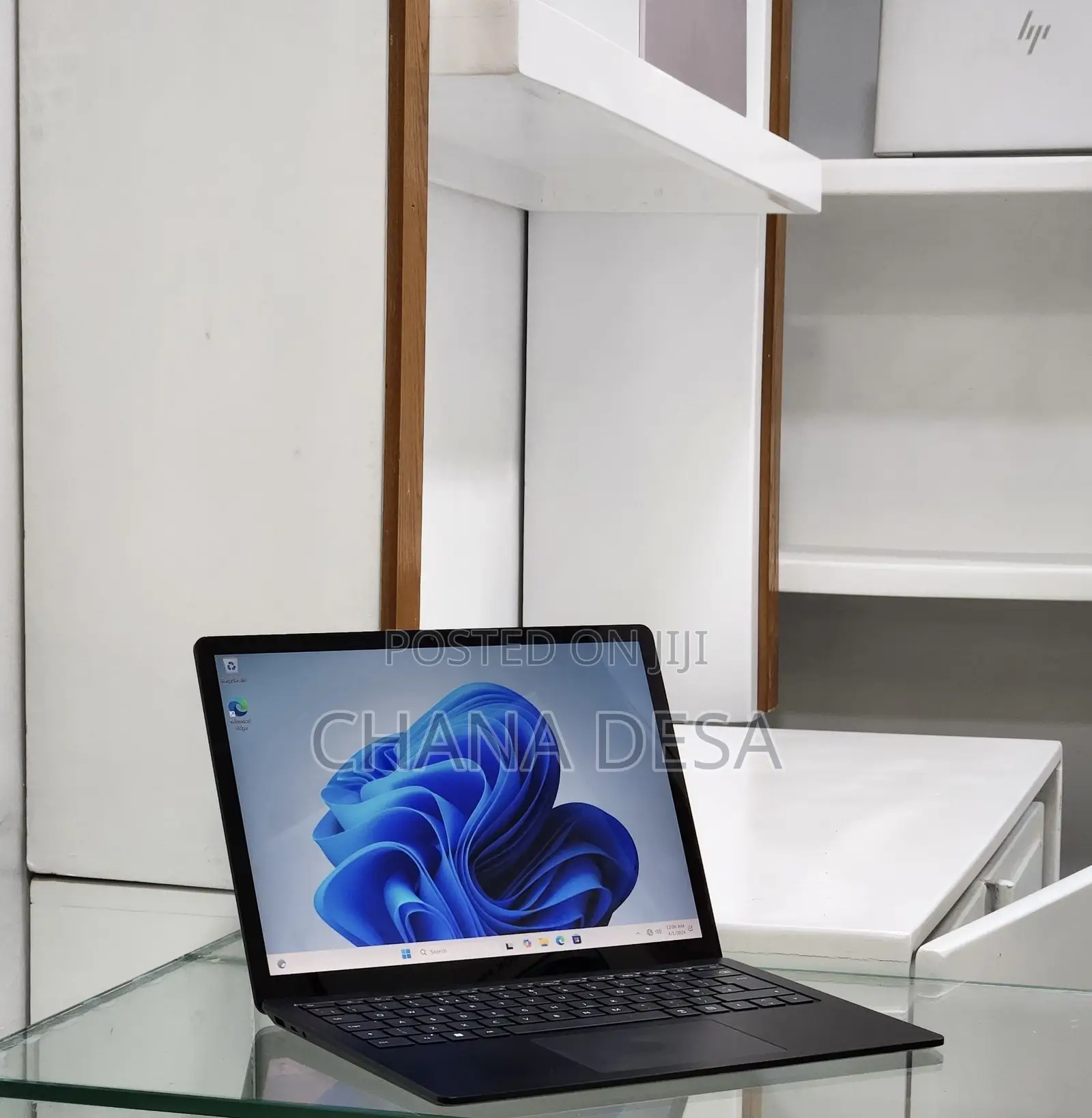 New Laptop Microsoft Surface Laptop SE 16GB Intel Core i7 SSD 512GB