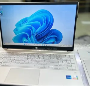 New Laptop HP Pavilion 15 8GB Intel Core i5 SSD 512GB
