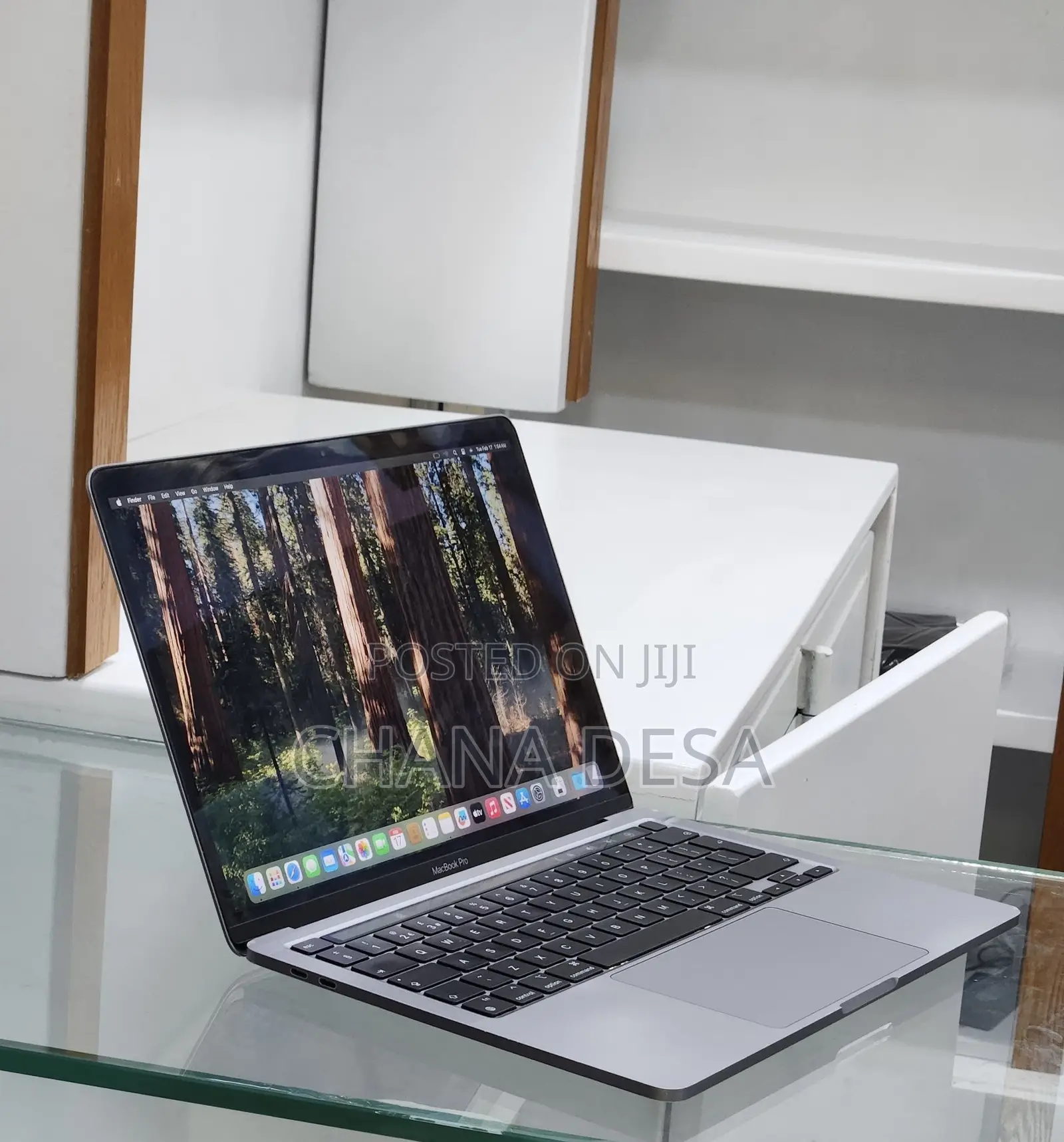 New Laptop Apple MacBook Pro M1 8GB Apple M1 Pro SSD 256GB
