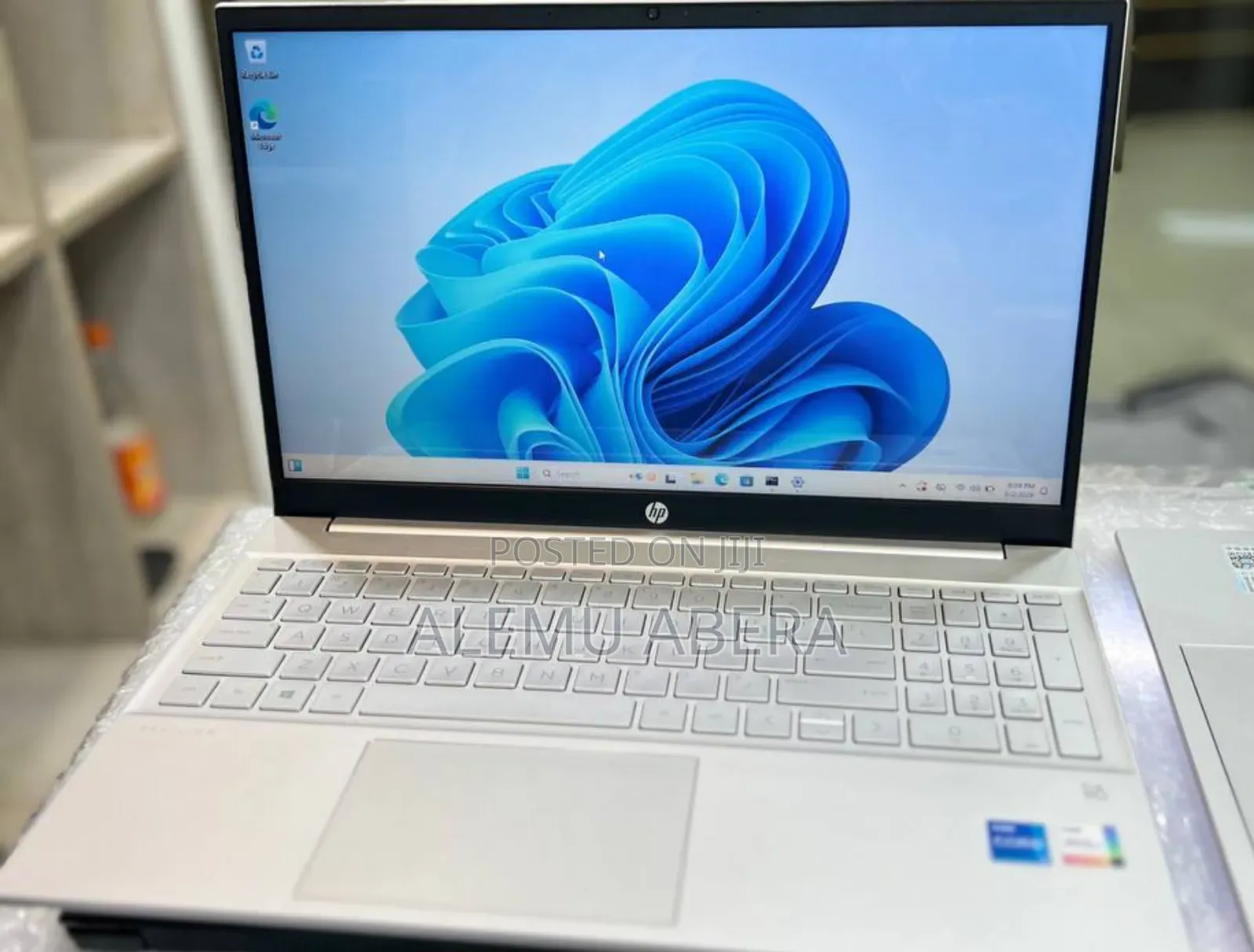 New Laptop HP Pavilion 15 8GB Intel Core i5 SSD 512GB