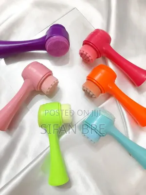 Face Brush