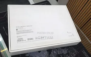 New Apple MacBook Air 2025 M4 13-inch 16GB Apple M4 Pro SSD 256GB