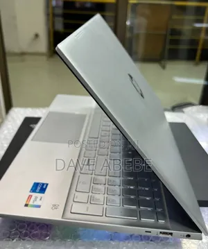 New Laptop HP Pavilion 15 8GB Intel Core i5 SSD 512GB