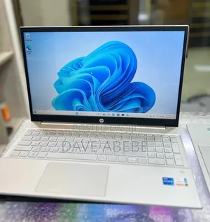 New Laptop HP Pavilion 15 8GB Intel Core i5 SSD 512GB