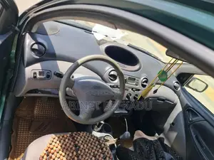 Toyota Yaris 2001 Green