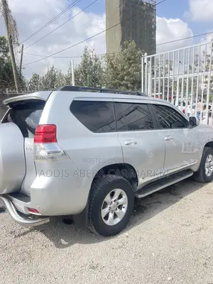 Toyota Land Cruiser Prado 2014 Silver