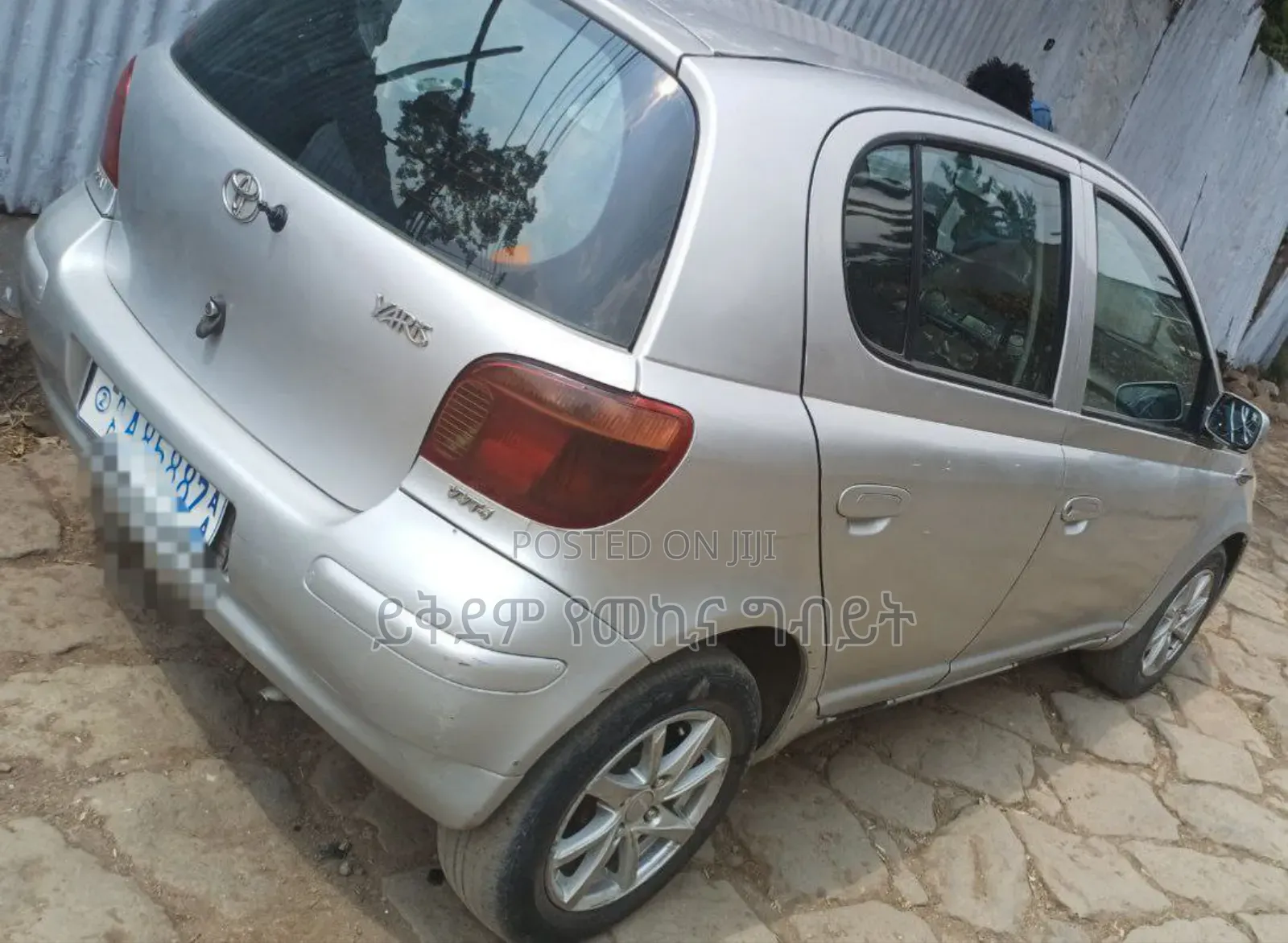 Toyota Vitz 2004 Silver