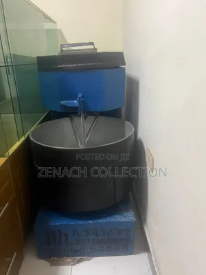 ኦርጅናል ሙሉ የዳቦ መጋገሪያ ማሽን ከነ ፍሪጅ በ380,000 ብቻ
