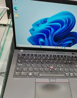New Laptop Lenovo ThinkPad T14 16GB Intel Core i7 SSD 512GB