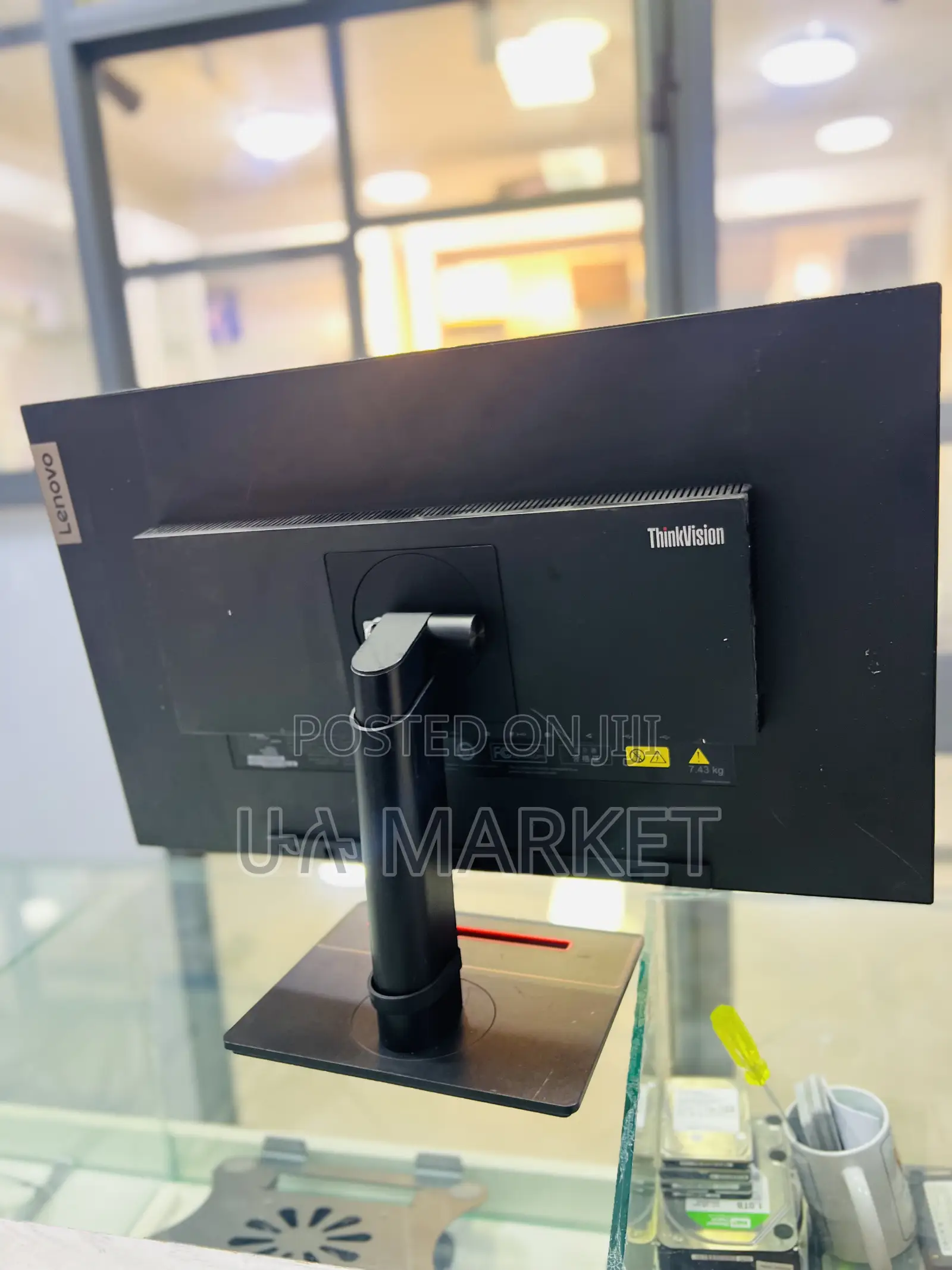 Lenovo 27” Monitor