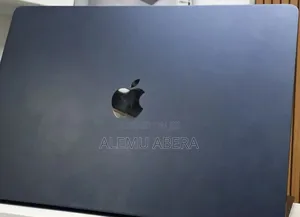 New Laptop Apple MacBook Air 2025 M4 15-inch 16GB Apple M4 SSD 256GB