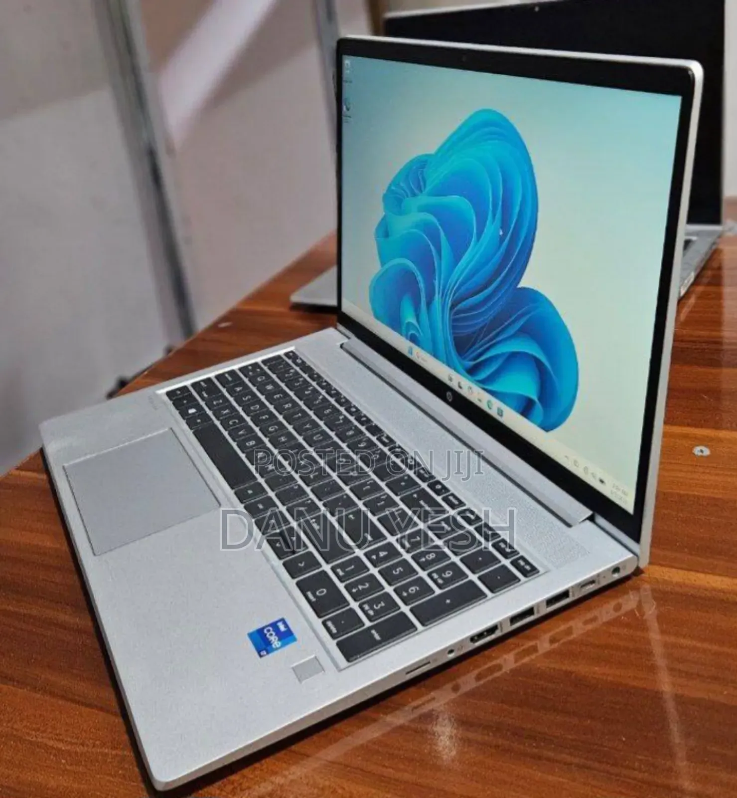 New Laptop HP ProBook 450 G8 16GB Intel Core i7 SSD 256GB