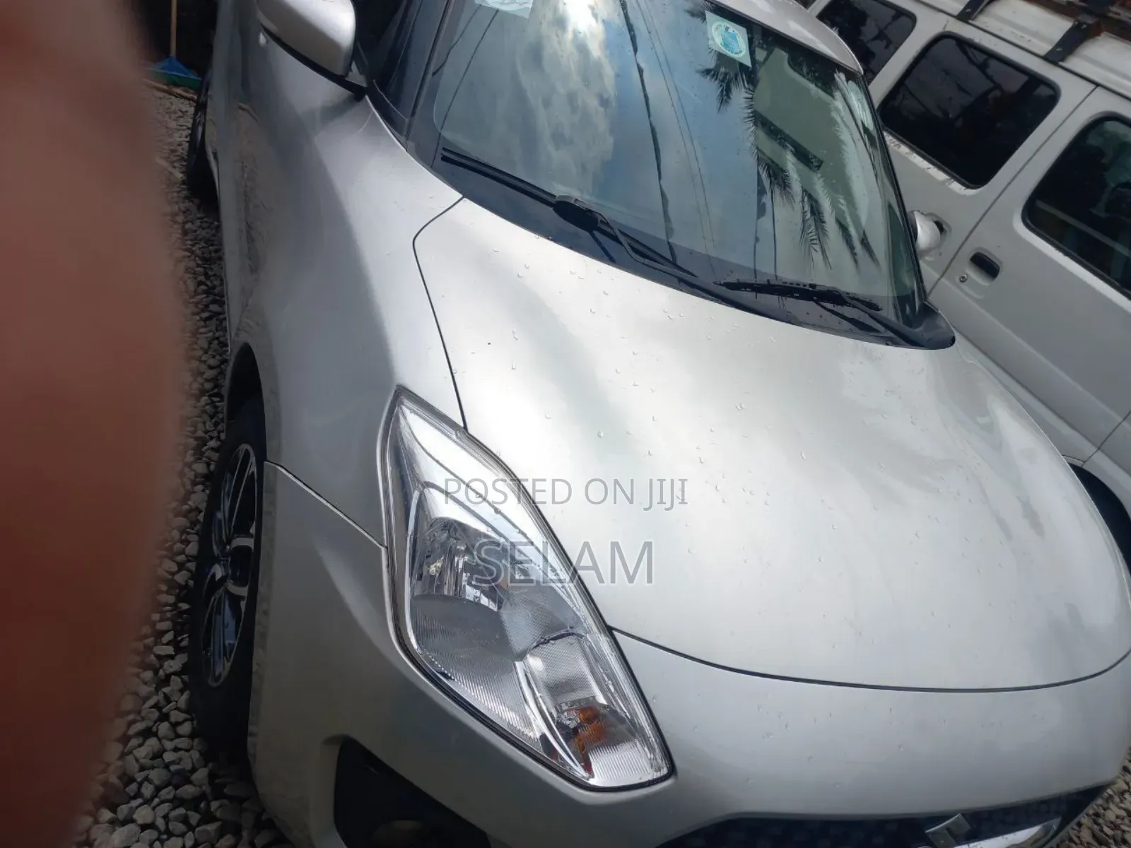 Suzuki Swift 2021 Silver