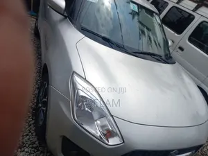 Suzuki Swift 2021 Silver
