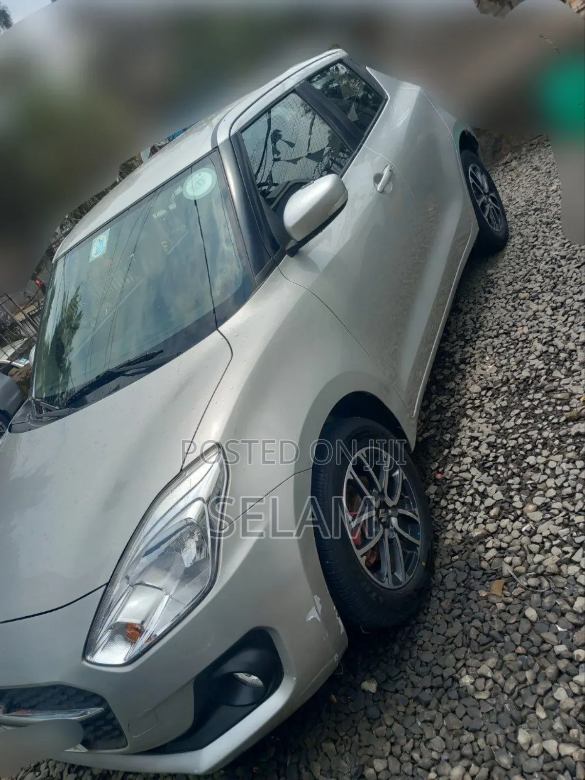 Suzuki Swift 2021 Silver