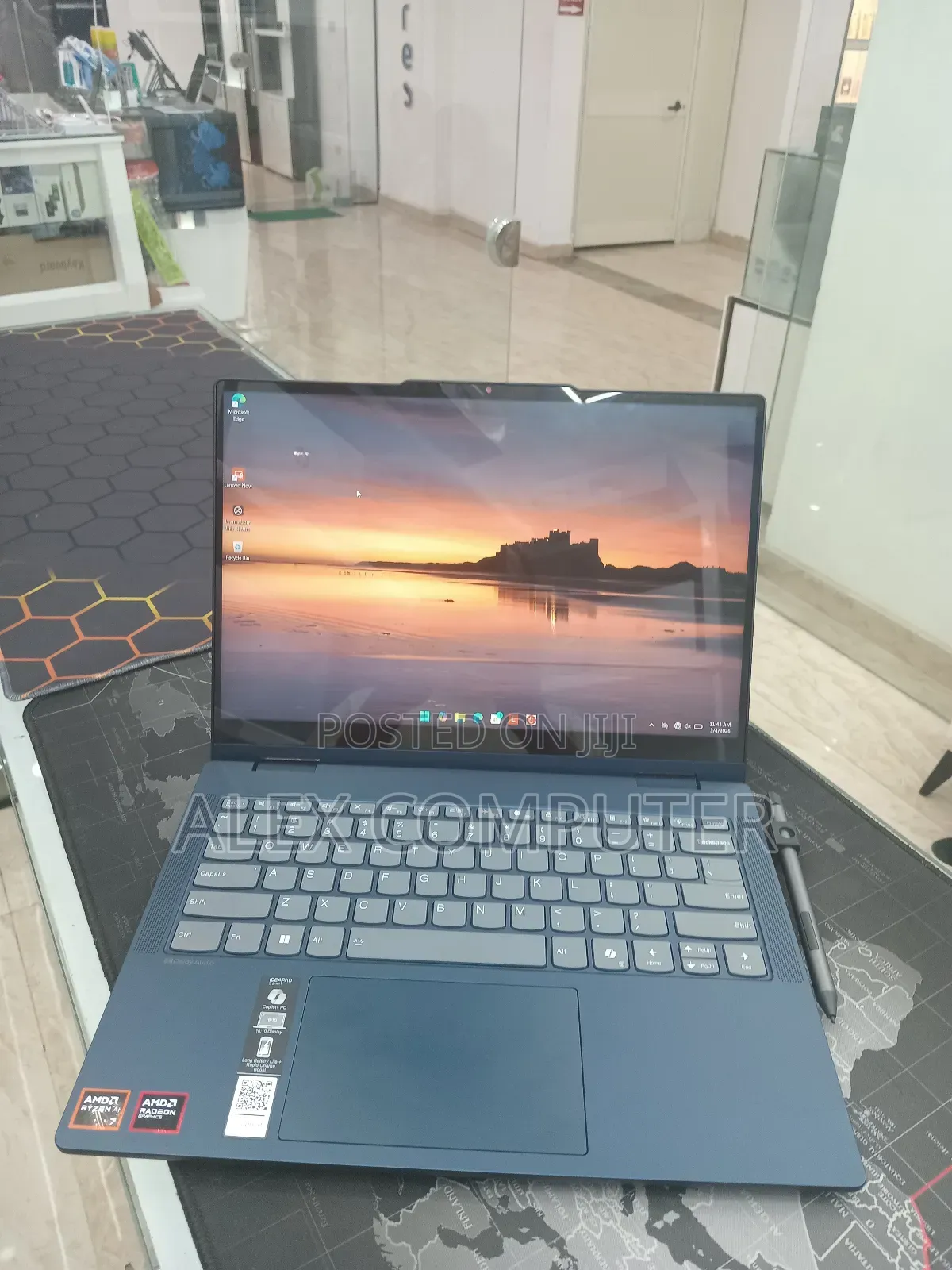 New Laptop Lenovo 16GB AMD Ryzen 7 SSD 1T