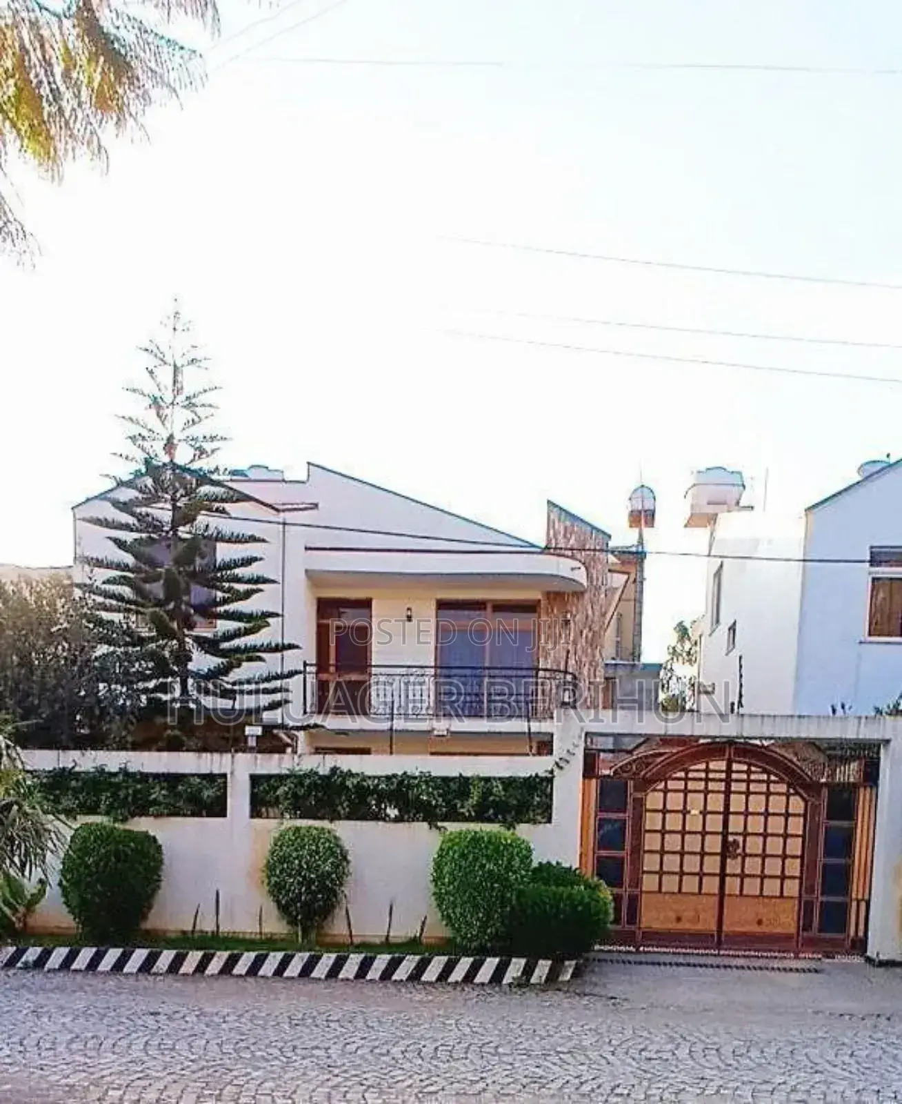 Furnished 7bdrm House in Bole for sale