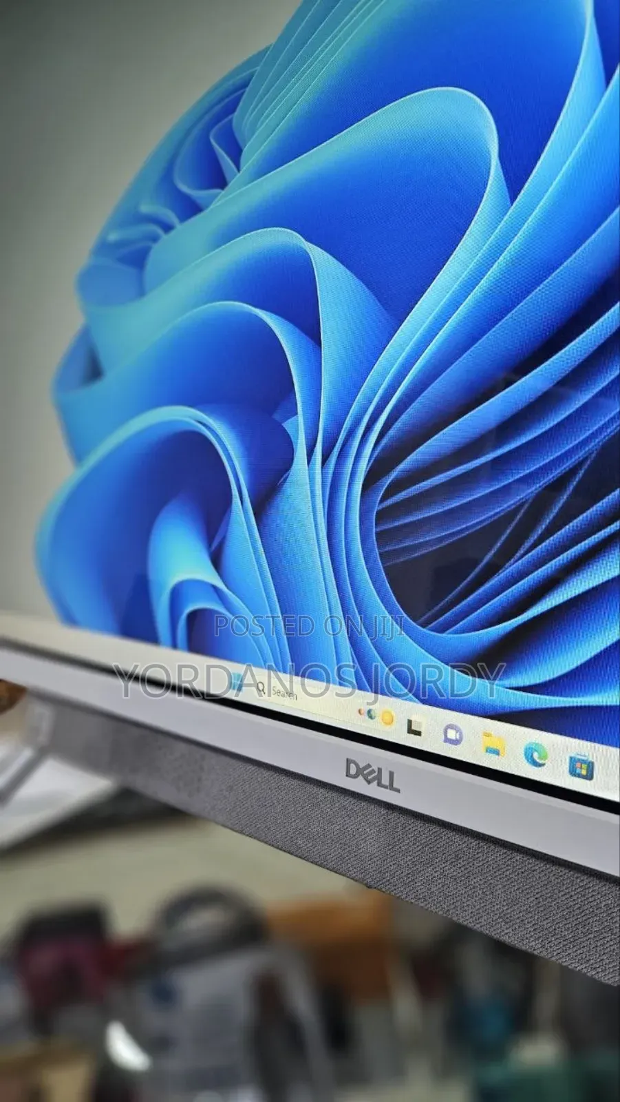 New Dell Inspiron 27 All-in-One 12GB Intel Core i7 SSD 512GB