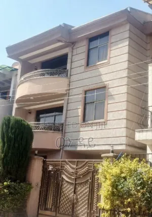 Furnished 7bdrm House in Bole for sale