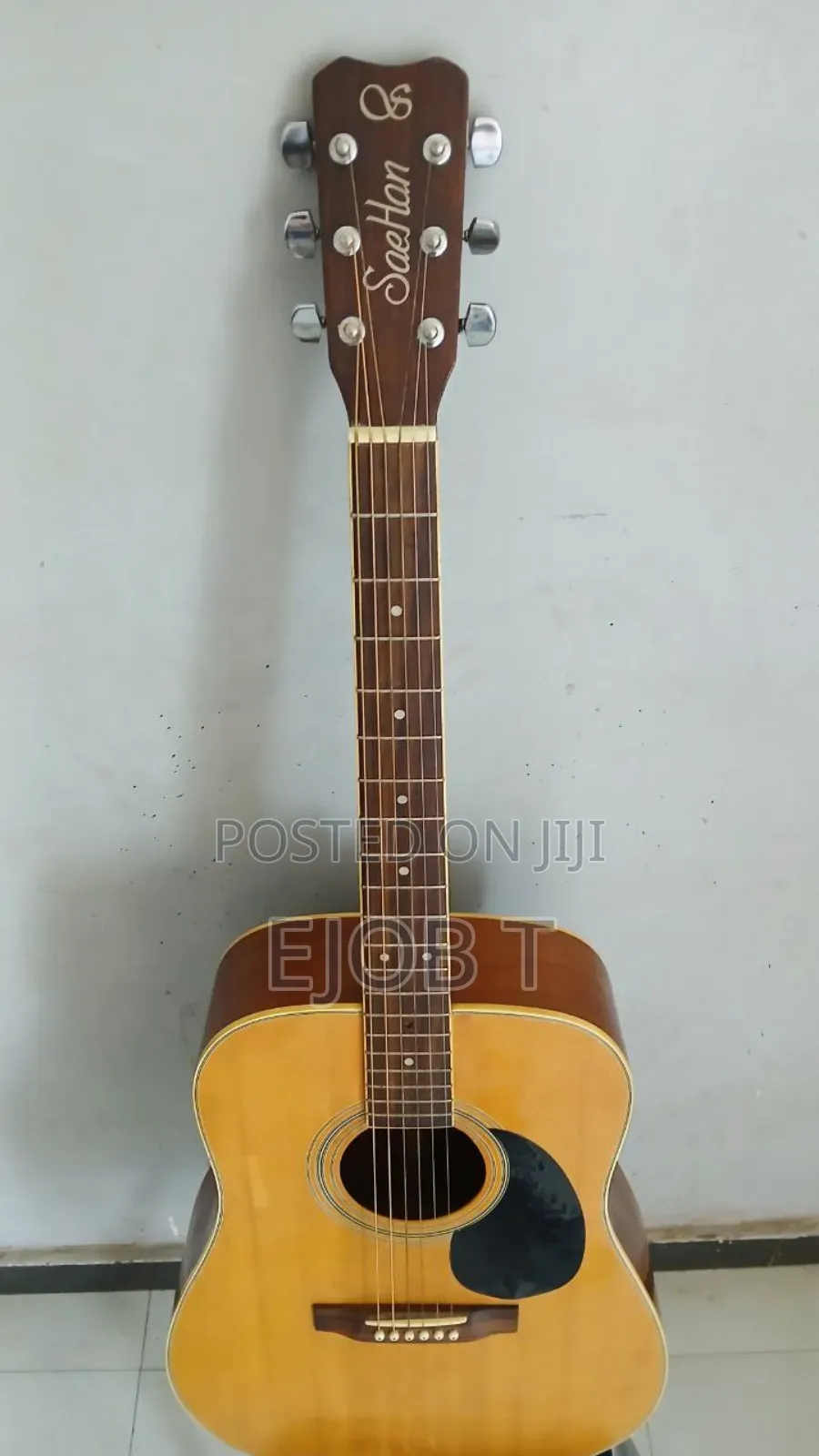 Guitar Acoustic