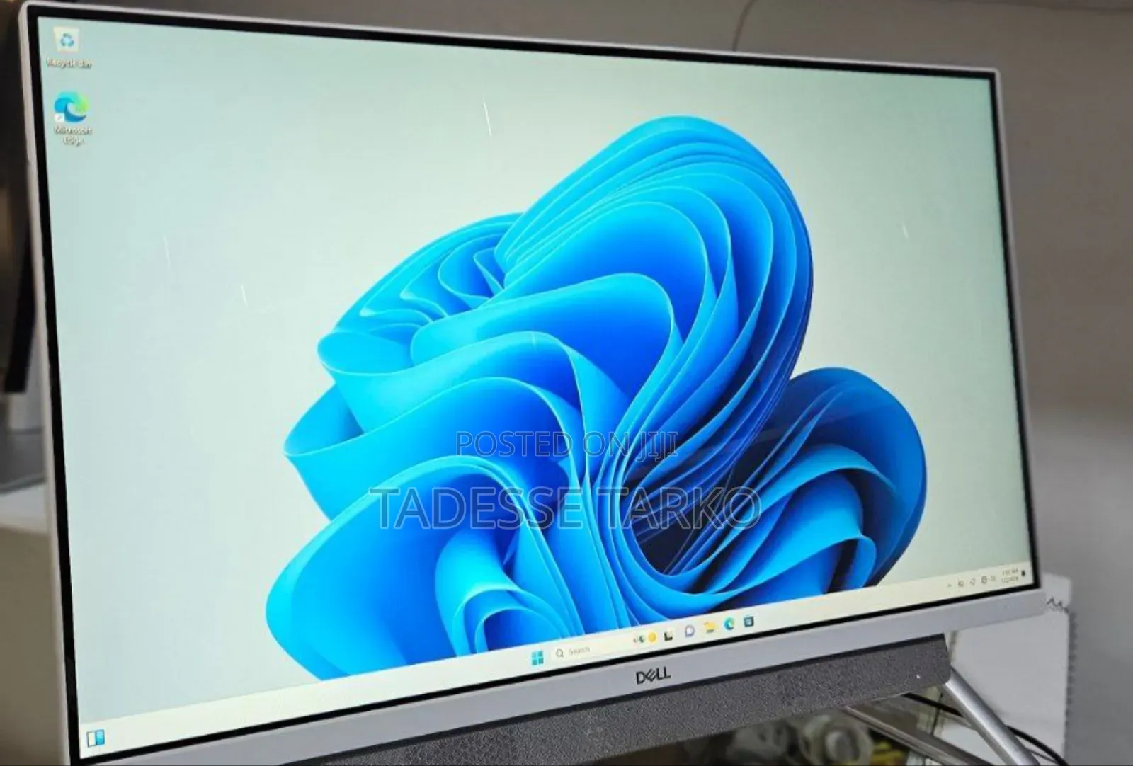 New Dell Inspiron 27 All-in-One 16GB Intel Core i7 SSD 512GB