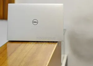 New Laptop Dell XPS 13 8GB Intel Core i5 SSD 512GB