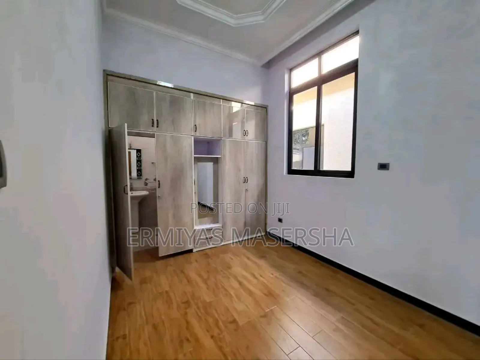 Furnished 5bdrm Villa in Yeka for sale