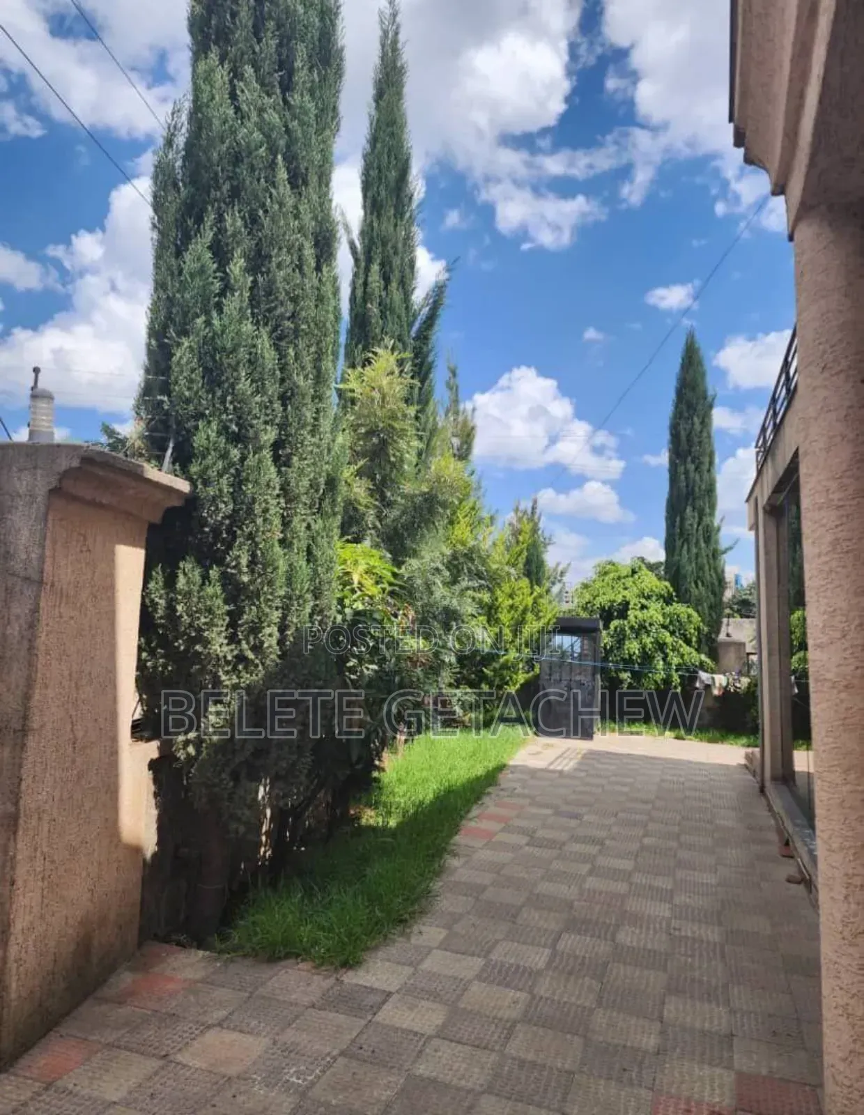 7bdrm House in Cmc ባድሜ, B+G+1, Bole for sale