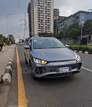 New BYD E2 43 kWh 94 hp FWD 2024 Gray