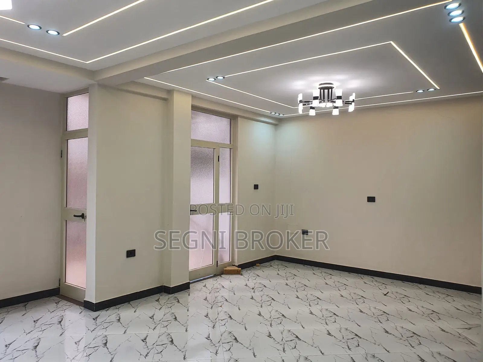 Furnished 5bdrm House in Semet Safari, Bole for sale