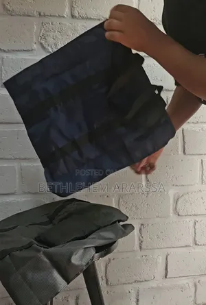 Foldable Shopping Bag(ተጣጣፊ እቃ መያዣ)