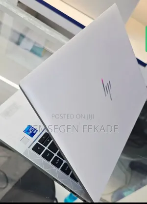 New Laptop HP EliteBook 840 G8 16GB Intel Core i7 SSD 512GB