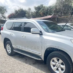 Toyota Land Cruiser Prado 2014 Silver