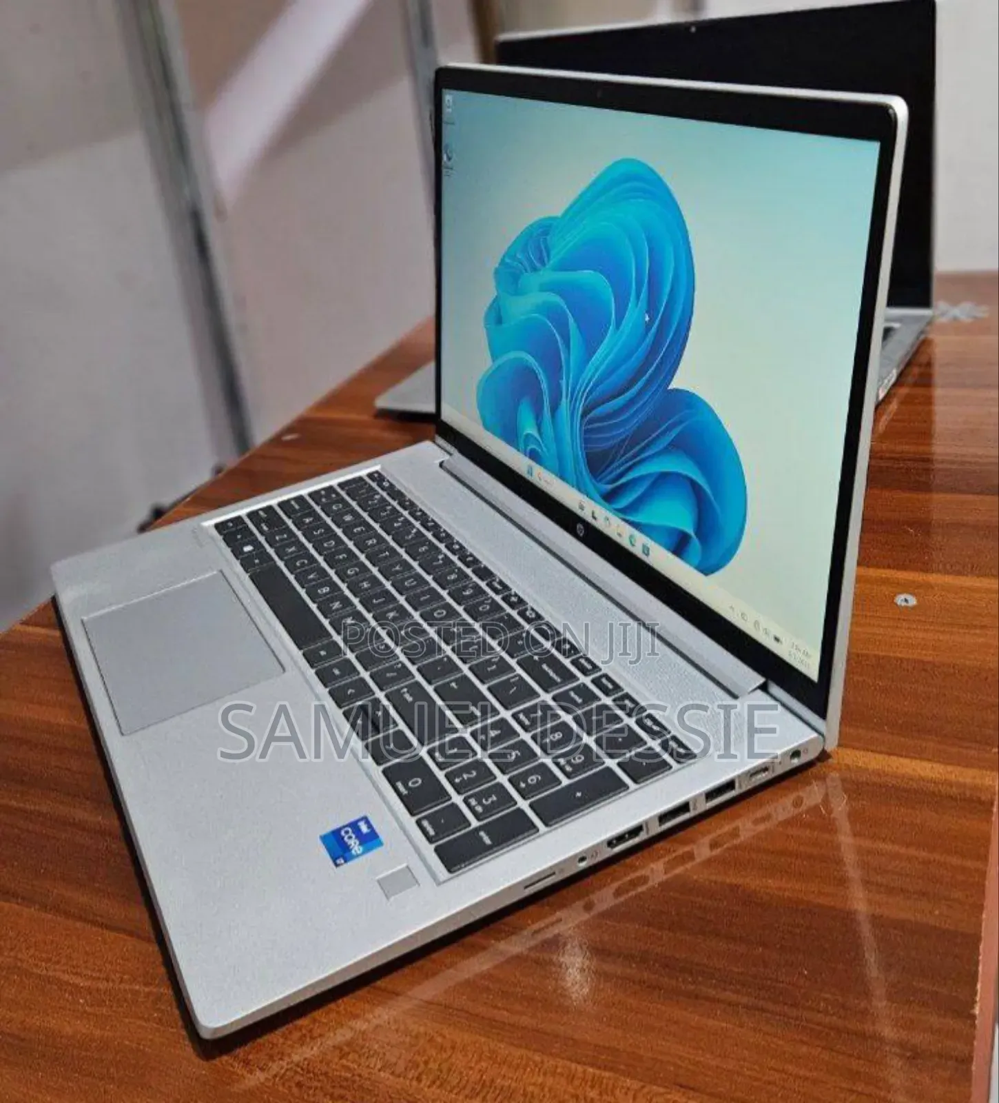 New Laptop HP ProBook 450 G8 16GB Intel Core i7 SSD 256GB