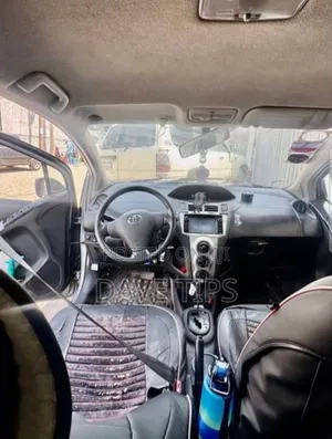 Toyota Yaris 2009 Silver