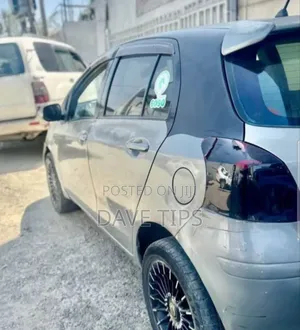 Toyota Yaris 2009 Silver